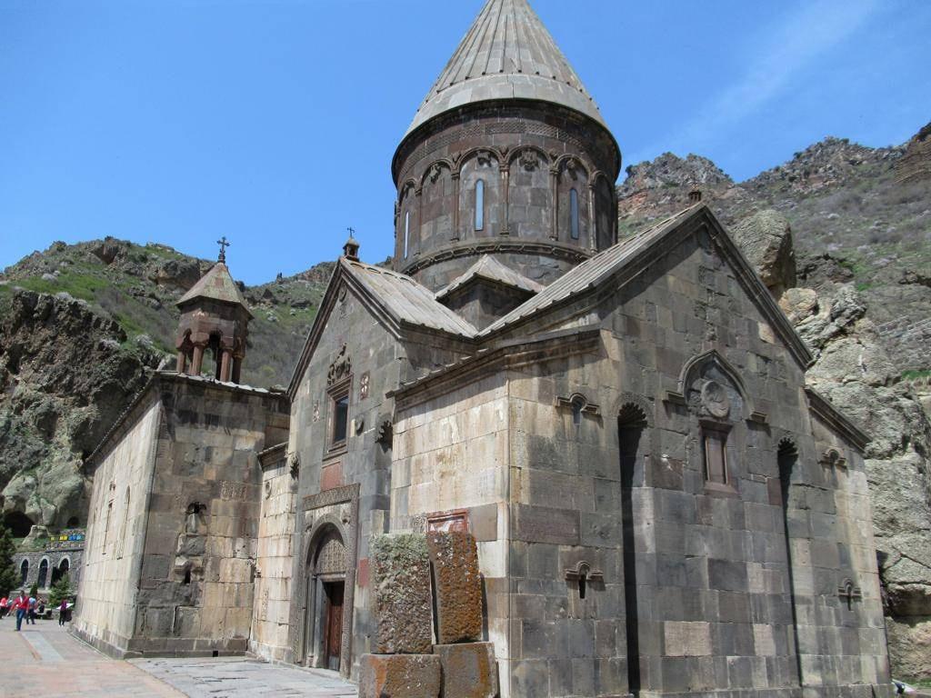 Obraz Klasztor Geghard. geghard monastery cathedral azat valley yerevan armenia