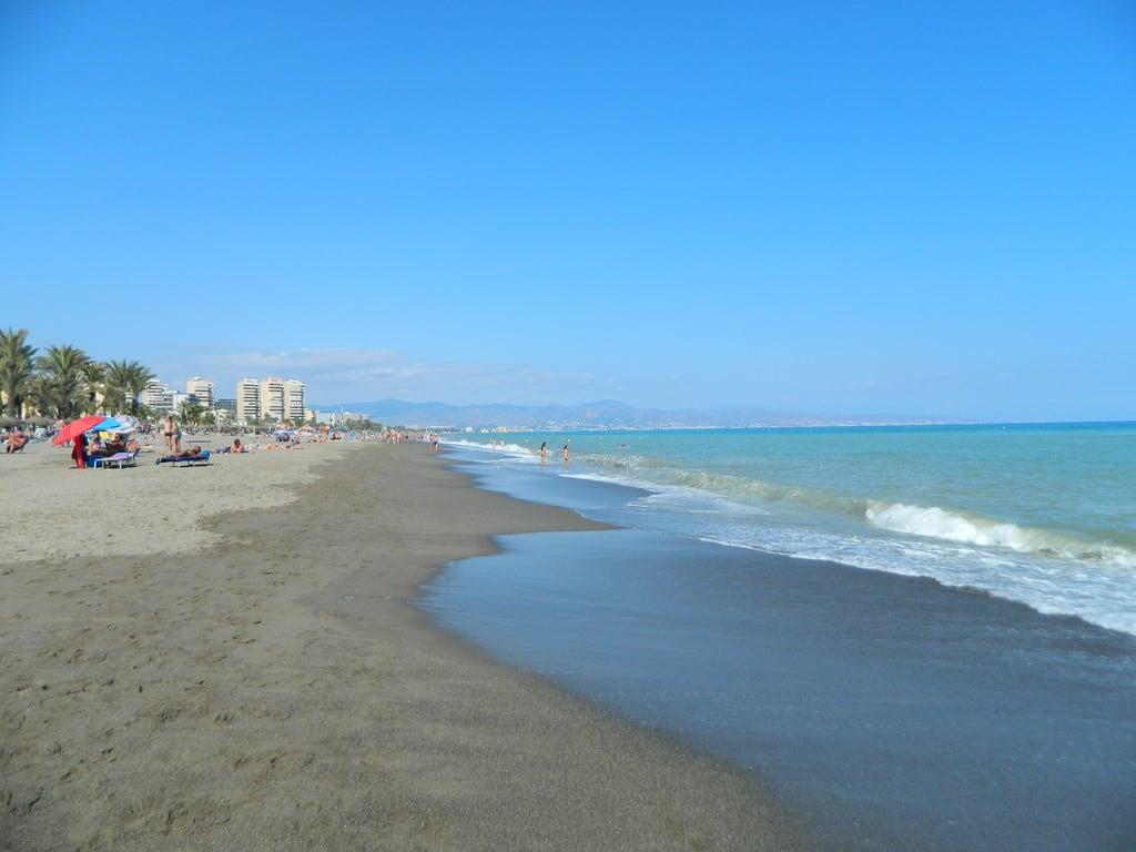 صورة Playa de Playamar شاطئ بطول 4251 متر. beach costadelsol torremolinos spain 2017