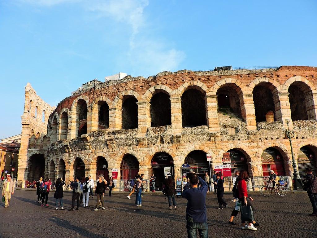 Image of Arena di Verona. verona βερόνα ヴェローナ