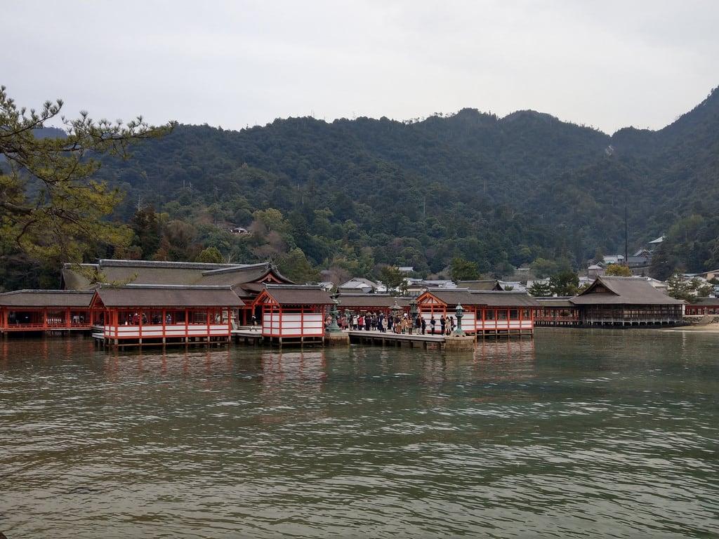 Изображение на Itsukushima Shrine. 廿日市 hatsukaichi 宮島 miyashima 厳島神社 嚴島神社 itsukushimashrine