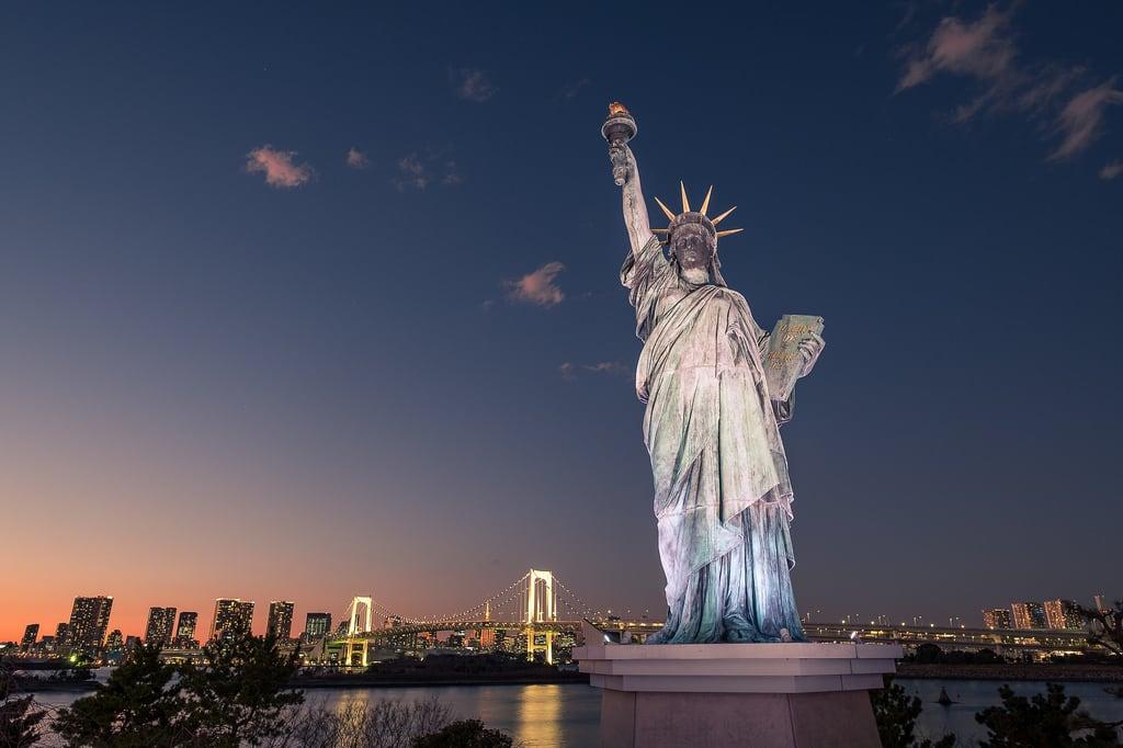 Изображение Statue of Liberty. photo landscape sunset landmark city liberty clouds urban rainbow statue travel photography sky brigde sea japan geotagged tokyo minatoku tōkyōto jp onsale