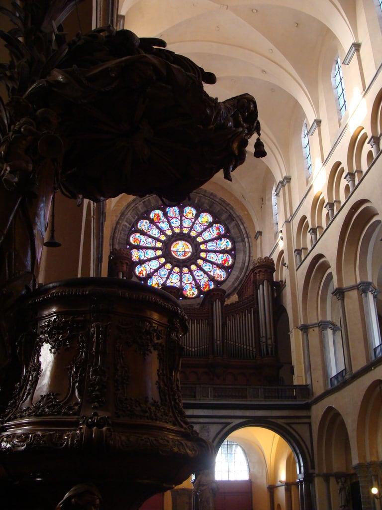Bild av Cathédrale Notre-Dame. de notredame cathédrale tournai