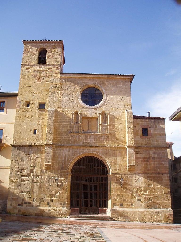 Изображение Iglesia de Santa María de la Corte. oviedo arquitecturarenacentista iglesiasdeespaña