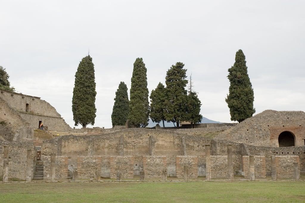 Imagem de Caserma dei Gladiatori. pompeii casermadeigladiatori gladiatorsbarracks