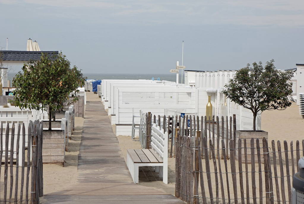 Strand Knokke Near Knokke Heist Belgium Water Temperature Photos Map Nearby Hotels