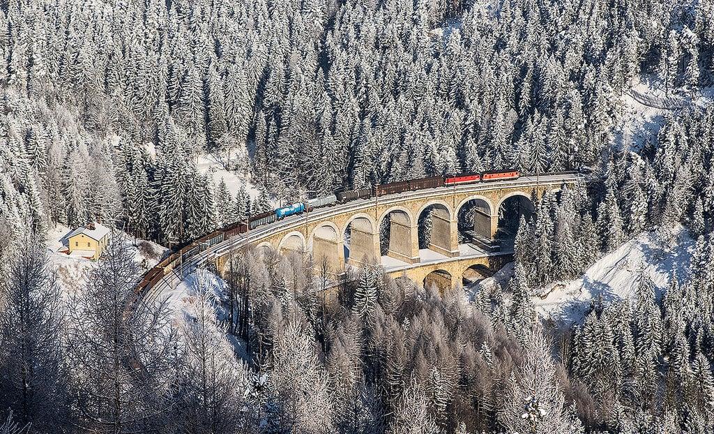 Hình ảnh của Semmering railway. rail railway railroad train locomotive zug eisenbahn vlak železnice