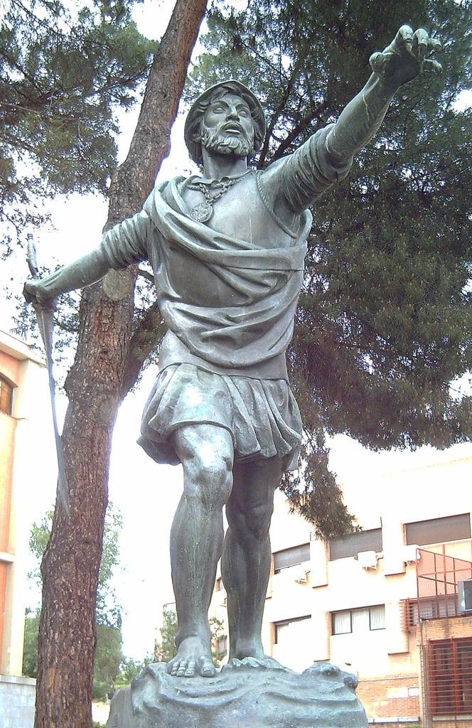 Vasco Núñez de Balboa 의 이미지. madrid españa bronze spain europa europe esculturas statues estatuas sculptures conquistadores bronce sculpturesinmadrid vasconúñezdebalboa enriquepérezcomendador
