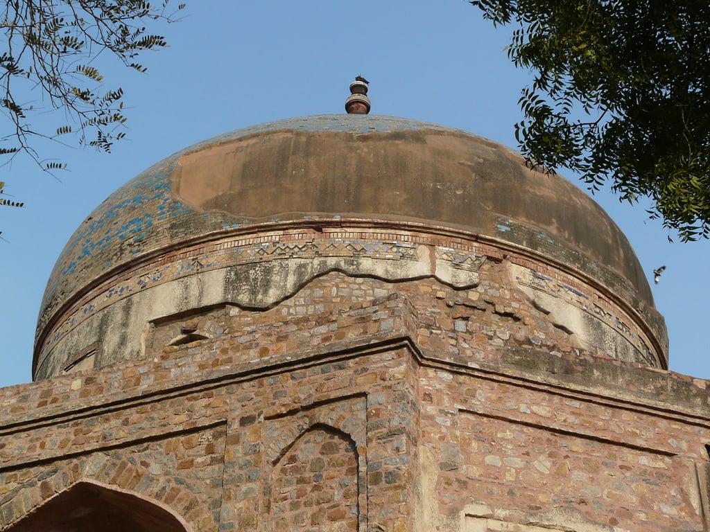 Nila Gumbad 의 이미지. delhi mughal nizamuddin nilagumbad