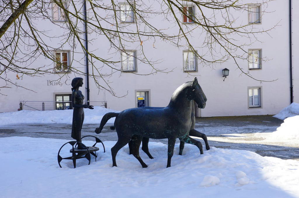 Изображение на Veste Oberhaus. city winter castle germany geotagged bayern deutschland bavaria photo highresolution flickr downtown foto image picture historic hires cc german jpg bild jpeg geo altstadt fortress veste burg februar passau 2010 stockphoto niederbayern festung feste passauer historische ortskern oberhaus dreiflüssestadt ostbayern batava