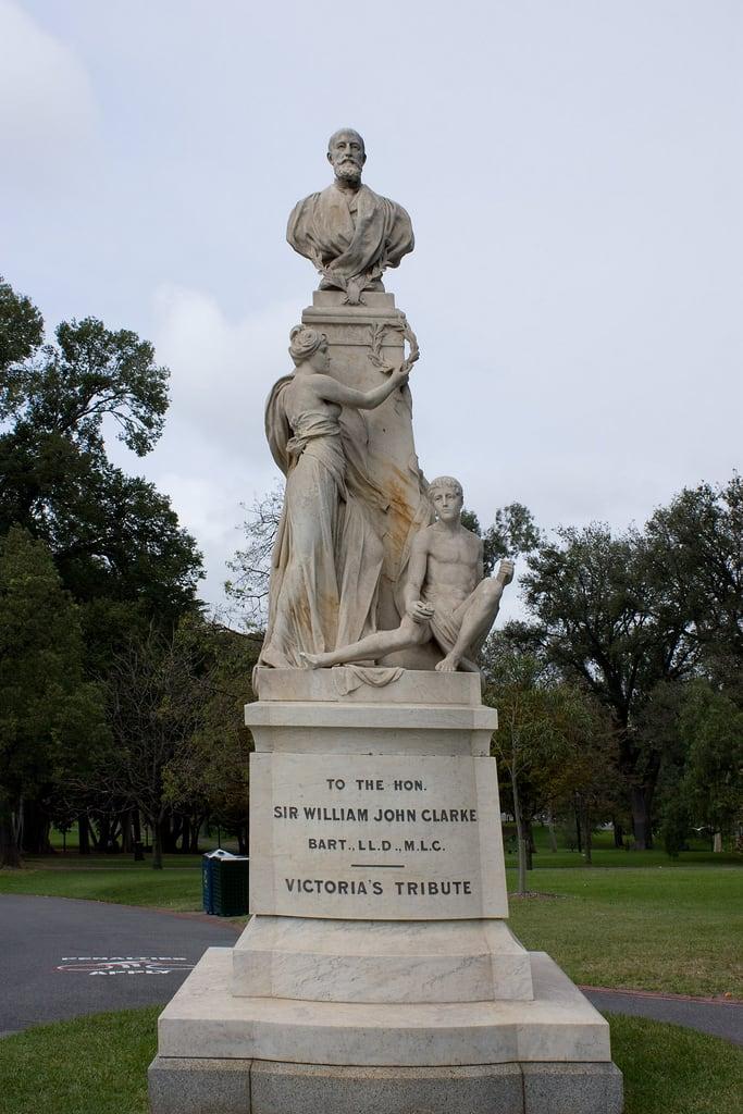 Imagem de Sir. William John CLARKE. statue melbourne