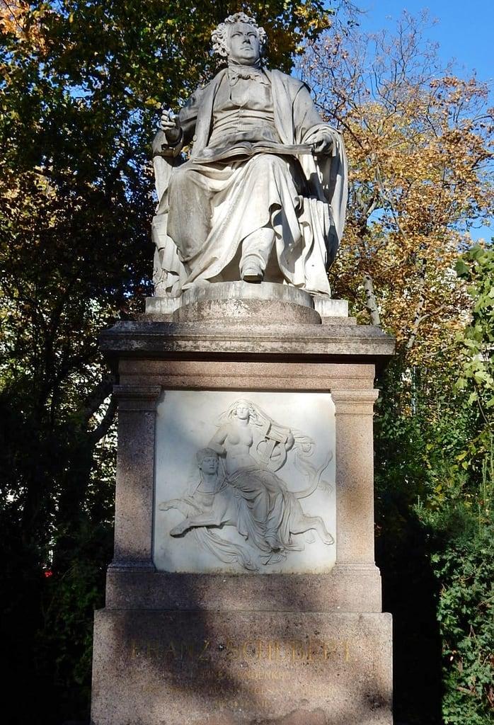 תמונה של Franz Schubert. vienna stadtpark park composer statue franzschubert