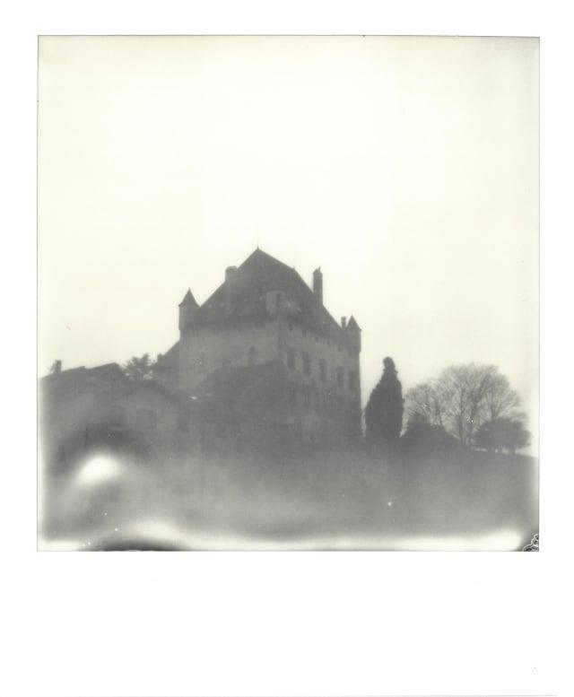 Image de Château d'Yvoire. polaroid nb château