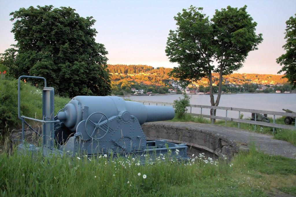 Bilde av Oscarsborg festning. gun coastal cannon artillery fortress festning defense oscarsborg artillerie 85inch
