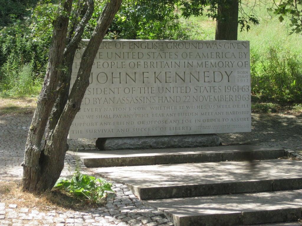 Imagen de JFK Memorial. london memorial runnymede londonist jfkmemorial