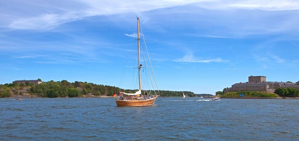 Bilde av Rindö Redutt. summer boats harbor guest 2010 vaxholm