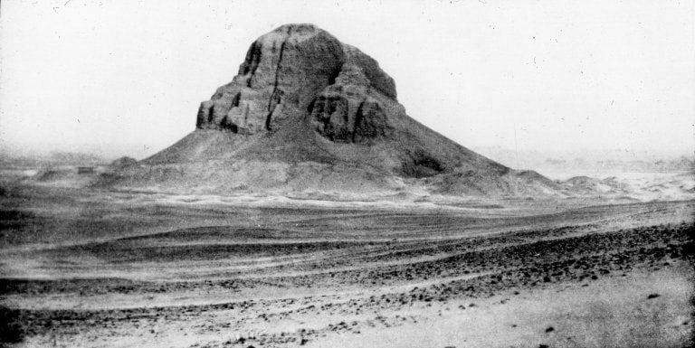 Image of Black Pyramid. pyramid dashur amenemhet amenemhetiii