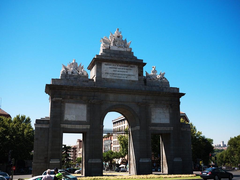 Puerta de Toledo görüntü. madrid lumix gf1 20mmf17