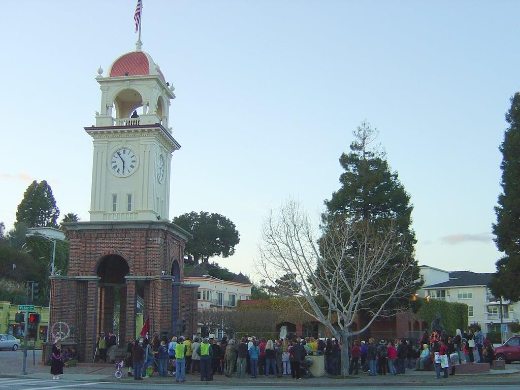 Billede af Clock Tower. santacruz rallies internationalwomensday 2011 joinmeonthebridge