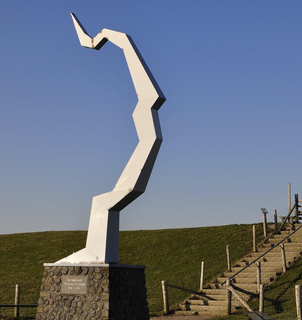Imagine de Dijk Monument. monument nederland texel noordholland deltawerken decocksdorp