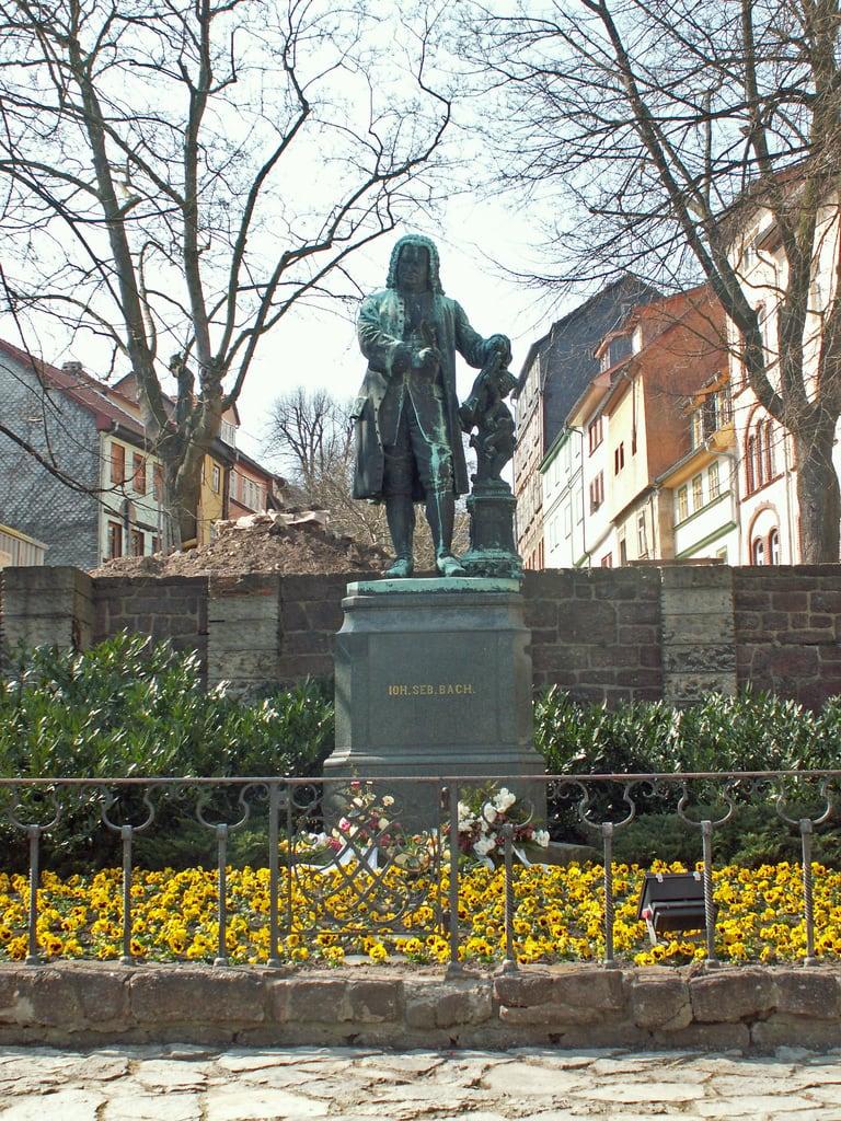 Bachdenkmal の画像. geotagged stadtführung stadtrundgang eisenach froutes geo:lat=50971741 geo:lon=10322787