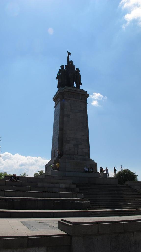Imagine de Monument to the Soviet Army. sofia bulgaria софияград