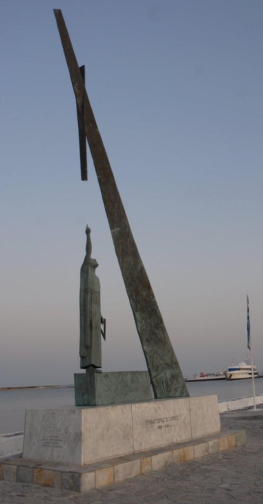 Pythagoras Statue 의 이미지. monument memorial monumento greece grecia hdr samos pythagoreion pitagora ελληνικά πυθαγόρειο σάμοσ pythagoreio ἑλλάσ