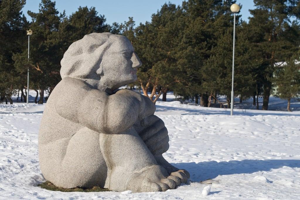 Bild von The Reflective Man. statue europe tallinn estonia statuary eesti harjumaa taunokangro mustamäe männipark osm:node=2151164145