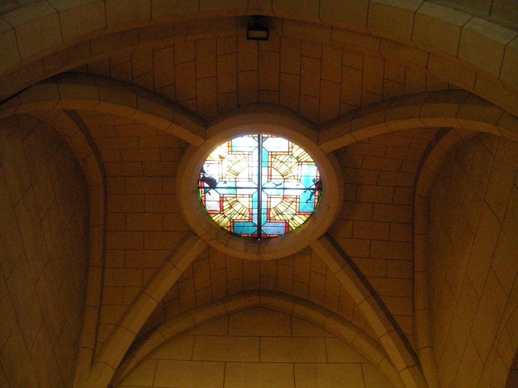 Imagem de Église Notre-Dame de la Dalbade. vitrail toulouse église voûte
