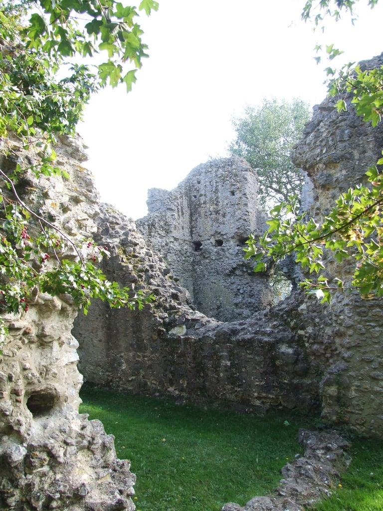 Sutton Valence Castle görüntü. tower castle kent village weald suttonvalence