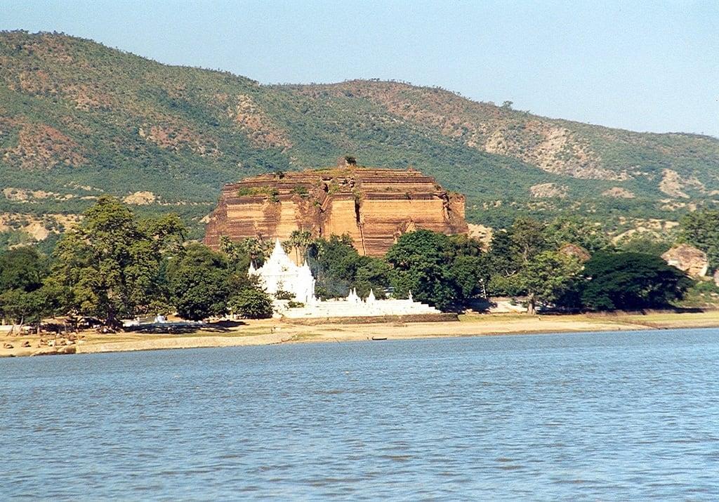 Obraz Mingun Paya. mandalay mingunpaya burma myanmar mingun pagoda 1999