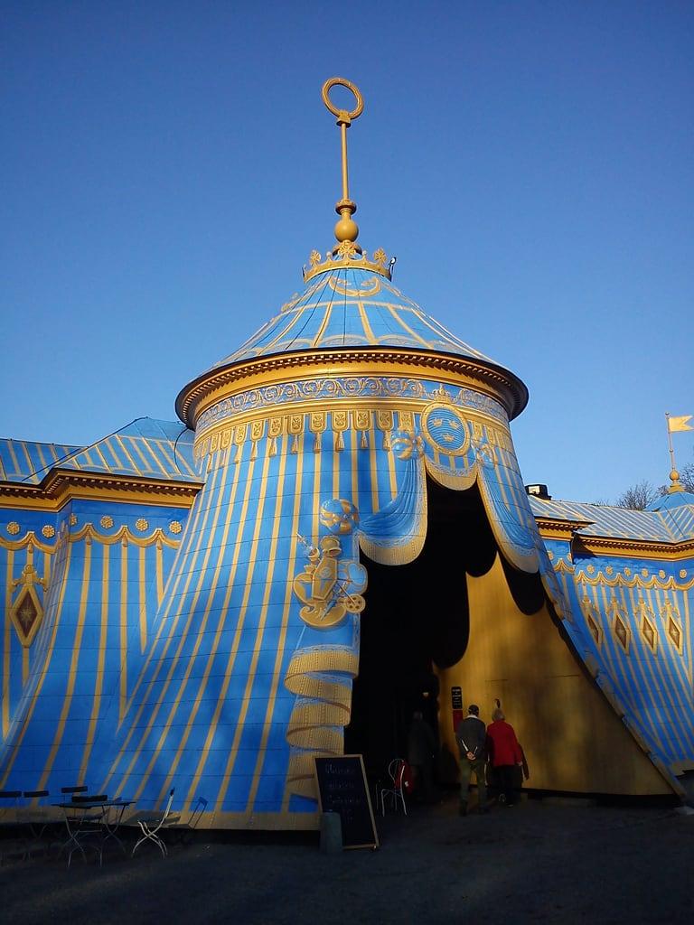 Изображение Koppartälten. park castle tents sweden stockholm copper sultan haga hagaparken