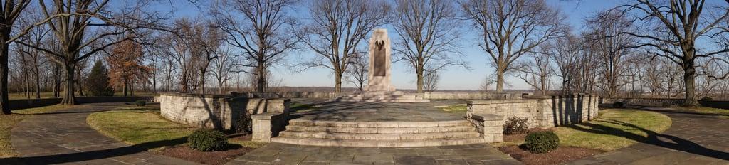 Изображение Wright Brothers Memorial. panorama wrightbrosmemorialmonument2011december