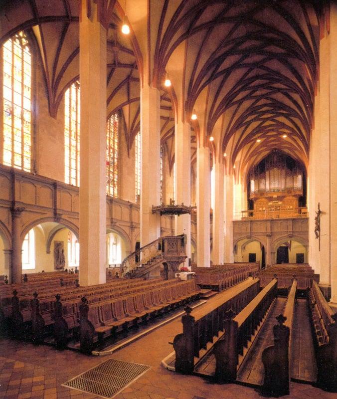 Bild av Thomaskyrkan. church germany deutschland postcard saxony leipzig bach sachsen 1998 stthomas thomaskirche johannsebastianbach jsbach