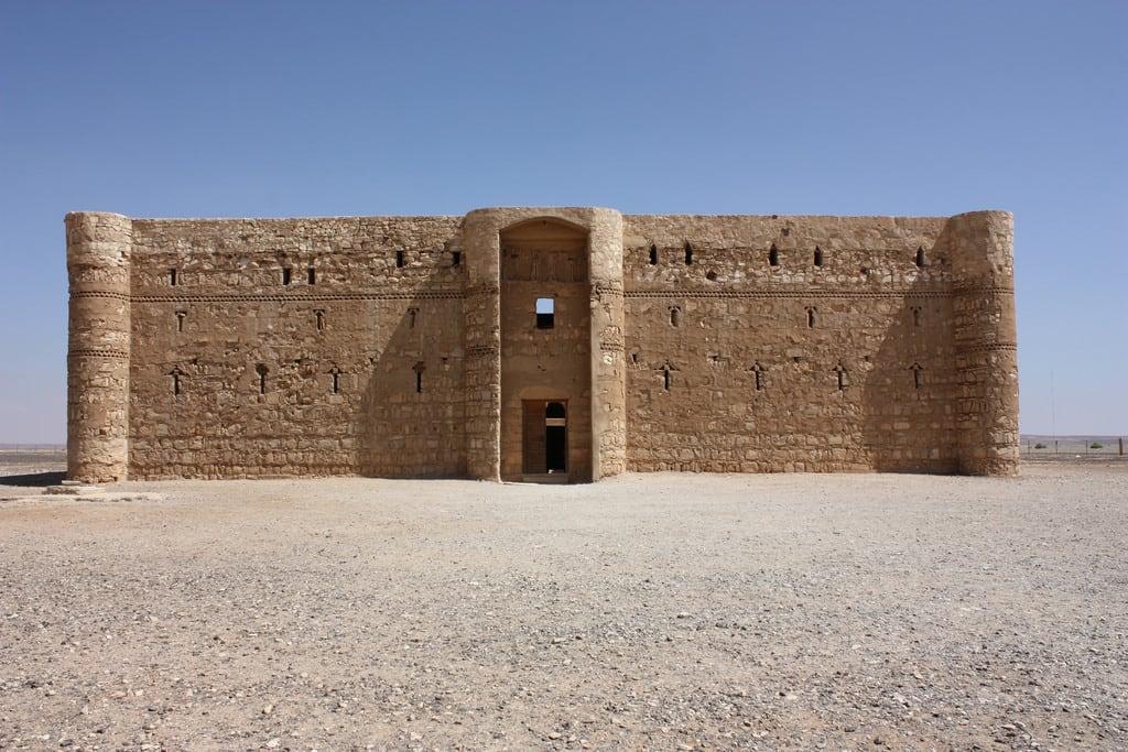 Image of Qasr al-Harrana. qasrkharana jordan desertcastle castle desert 2010 قصرخرّانة qasralharrana qasralkharanah kharaneh hraneh umayyad walidi
