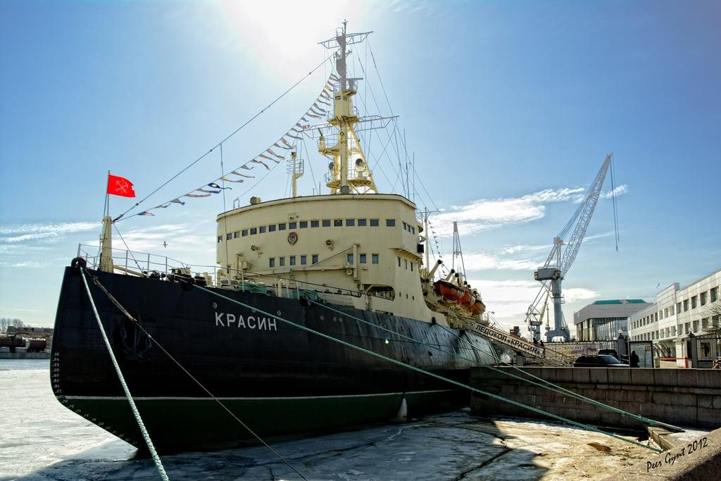 Gambar dari icebreaker Krasin. icebreaker krasin красин ледокол