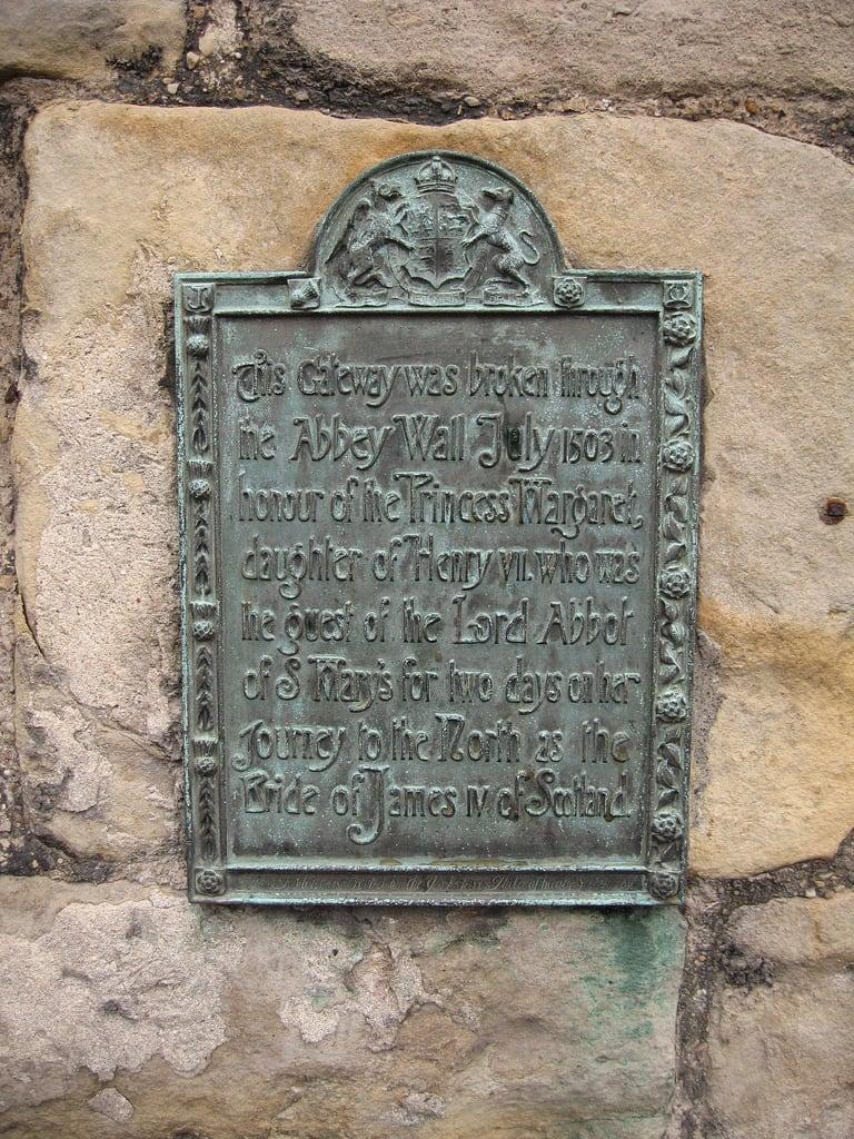 Abbey Wall 的形象. openplaques:id=9292