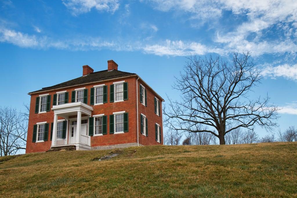 Immagine di Antietam National Battlefield. tree architecture maryland civilwar antietam battlefield 1862 sharpsburg pryhouse