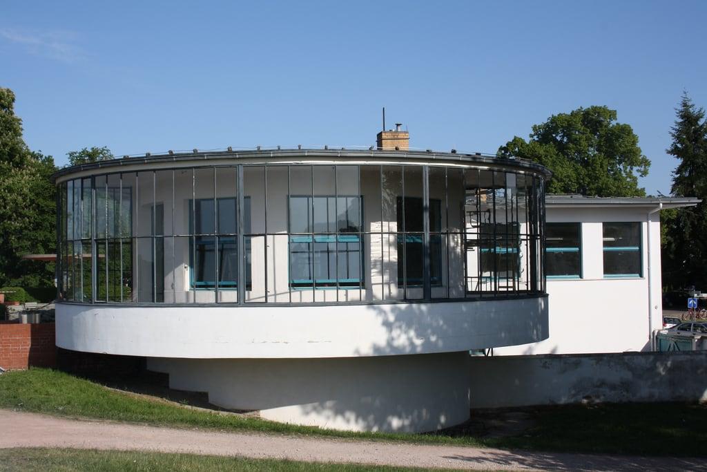 Image of Kornhaus. architektur bauhaus dessau