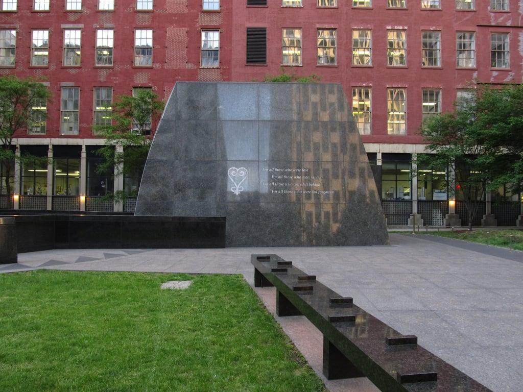 Image of African Burial Ground National Monument. 