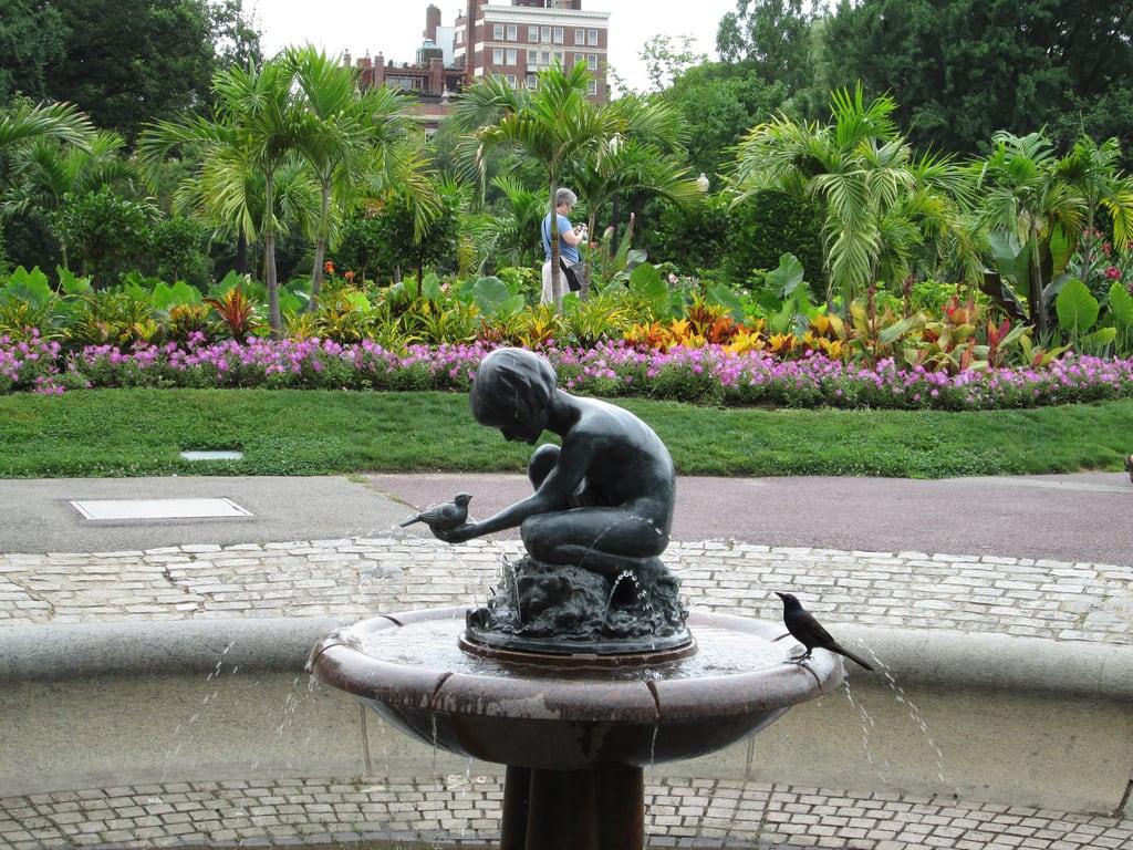 Image of Soldiers and Sailors Monument. monument fountain statue boston ma massachusetts bostonpublicgarden greaterboston boyandbird
