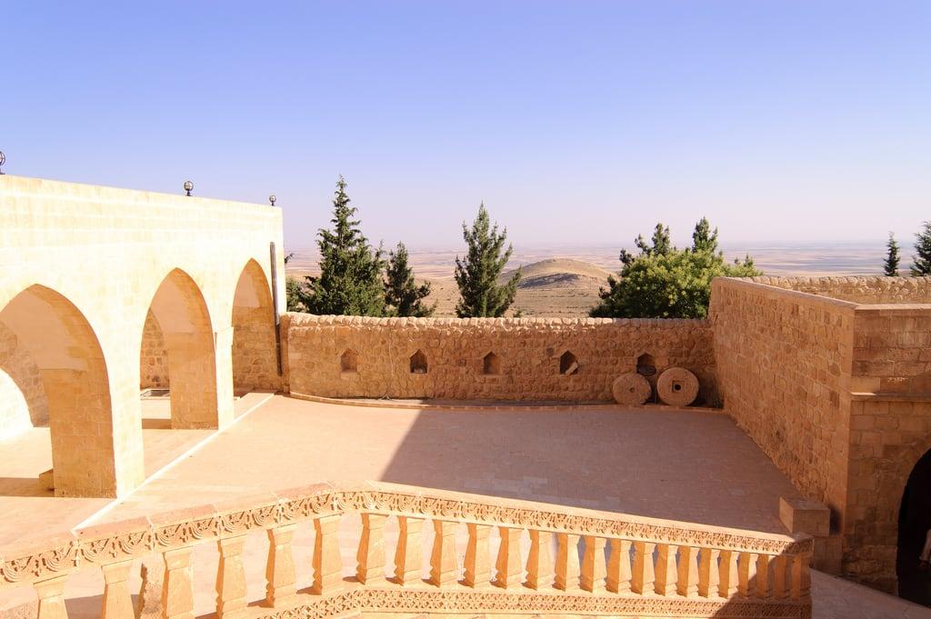 Bild av Mor Hananyo Monastery. turkey monastery mardin turabdin syriac deyrulzafaran morhananyo