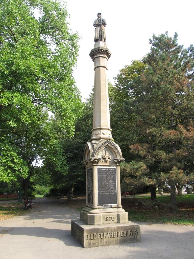 Image of War Memorial. 