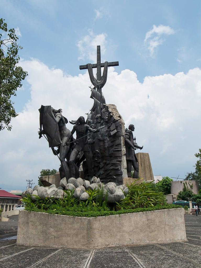 Heritage of Cebu Monument 의 이미지. 
