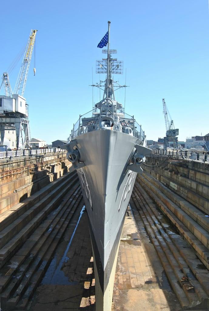 Hình ảnh của USS Cassin Young. travel boston massachusetts jpeg unitedstatesnavy usscassinyoung dd793 fletcherclassdestroyer captaincassinyoung