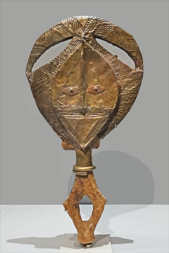 Guillaume Apollinaire görüntü. paris france gabon artafricain muséeduquaibranly dalbera ngulu gardiendereliquairekota
