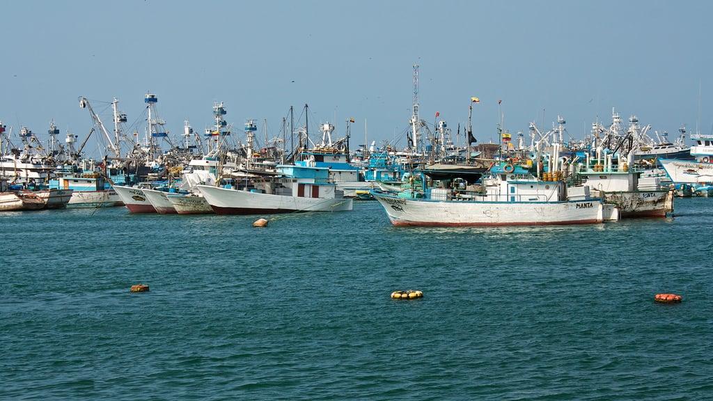 Image of To the fisherman.. boat ecuador fishing ship harbour manta