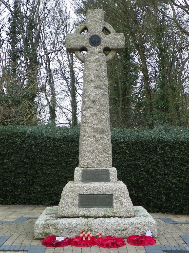 Image of Braughing. memorial cross celtic warmemorial hertfordshire celticcross braughing goc gayoutdoorclub z981 gocbraughing gochertfordshire hertfordshiregoc