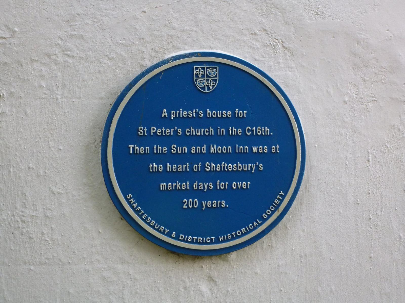 Image of Sun and Moon Inn. openplaques:id=10495