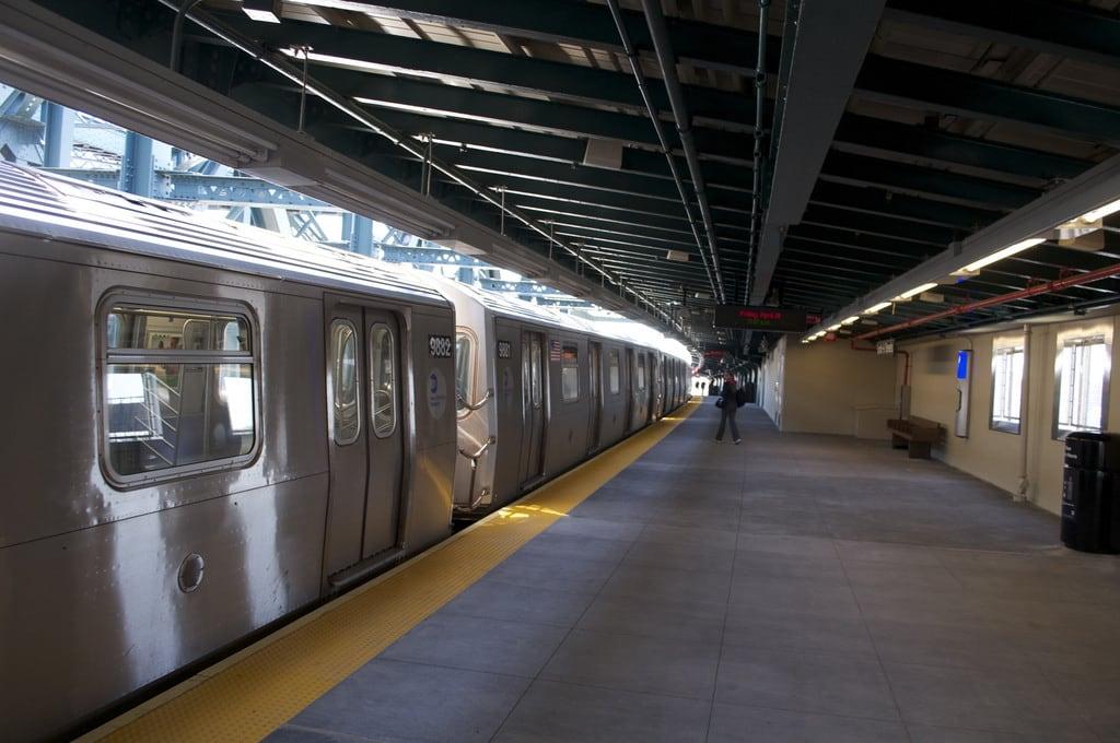 Изображение на Ninth Street Station. newyorkcity brooklyn subway mta gothamist elevated renovation redhook reopening ind rapidtransit smith–ninthstreets