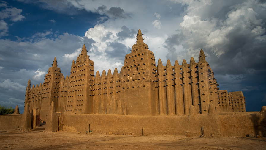 Mali: beeld van steden, kust en landschap bij onafhankelijke prijsvergelijkingen voor supermarkten, restaurants en kosten van leven voor reizigers en expats.